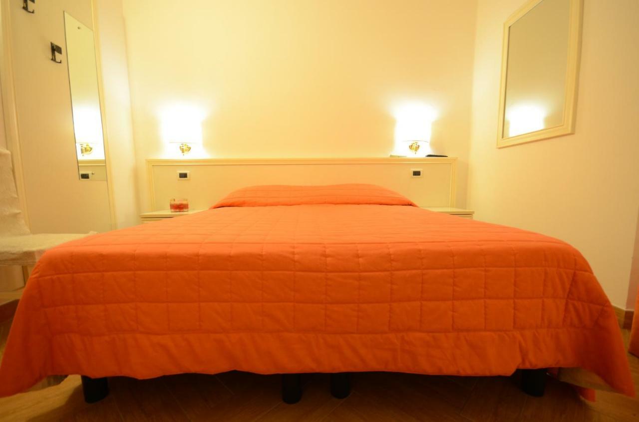 Bed and Breakfast Il Piccolo Nido Borgo Montenero Екстер'єр фото