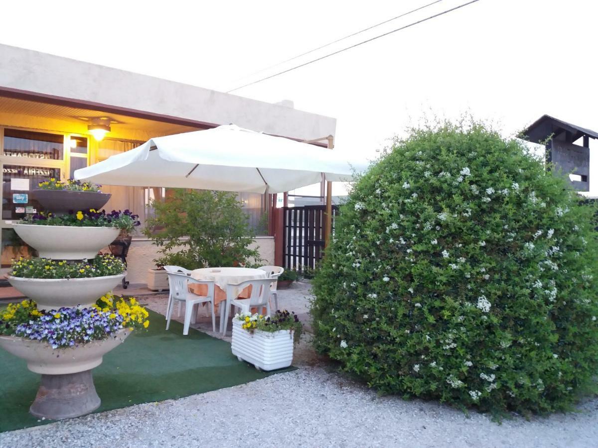 Bed and Breakfast Il Piccolo Nido Borgo Montenero Екстер'єр фото
